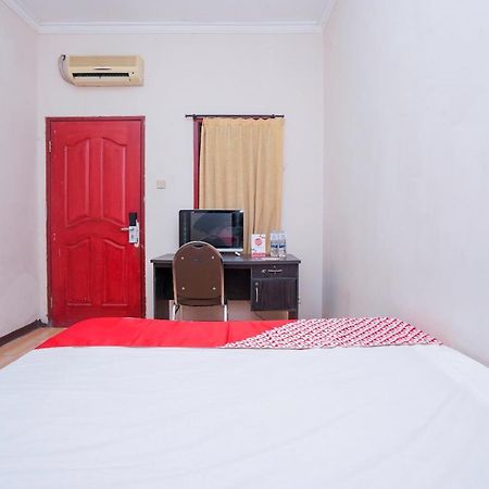 Collection O 1112 Comfitel Siwalankerto Aa4 Otel Surabaya Dış mekan fotoğraf
