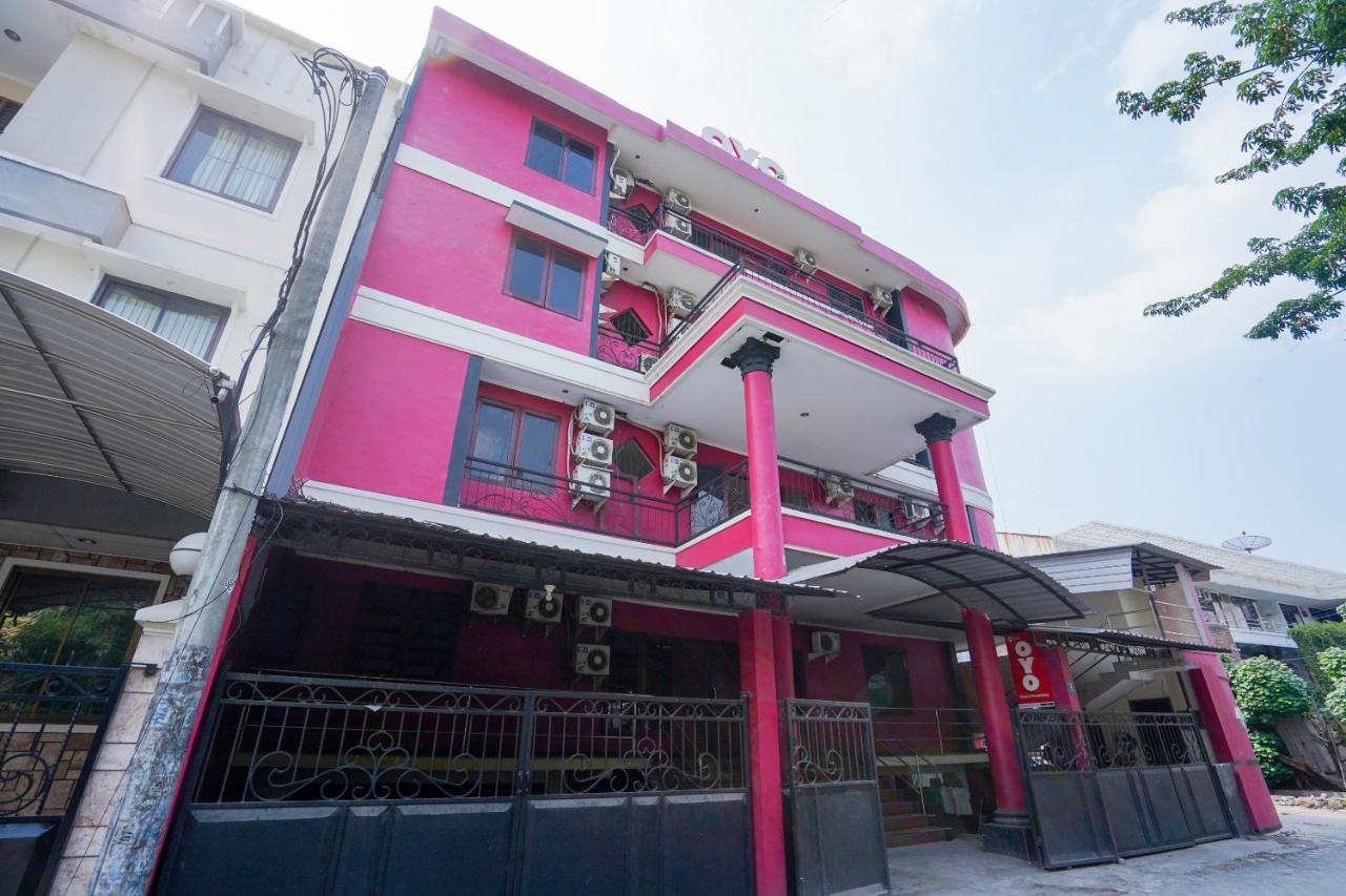 Collection O 1112 Comfitel Siwalankerto Aa4 Otel Surabaya Dış mekan fotoğraf