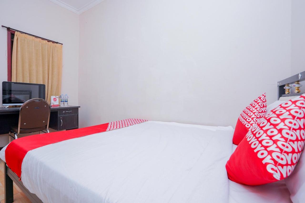 Collection O 1112 Comfitel Siwalankerto Aa4 Otel Surabaya Dış mekan fotoğraf