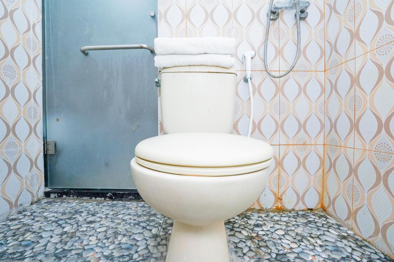 Collection O 1112 Comfitel Siwalankerto Aa4 Otel Surabaya Dış mekan fotoğraf