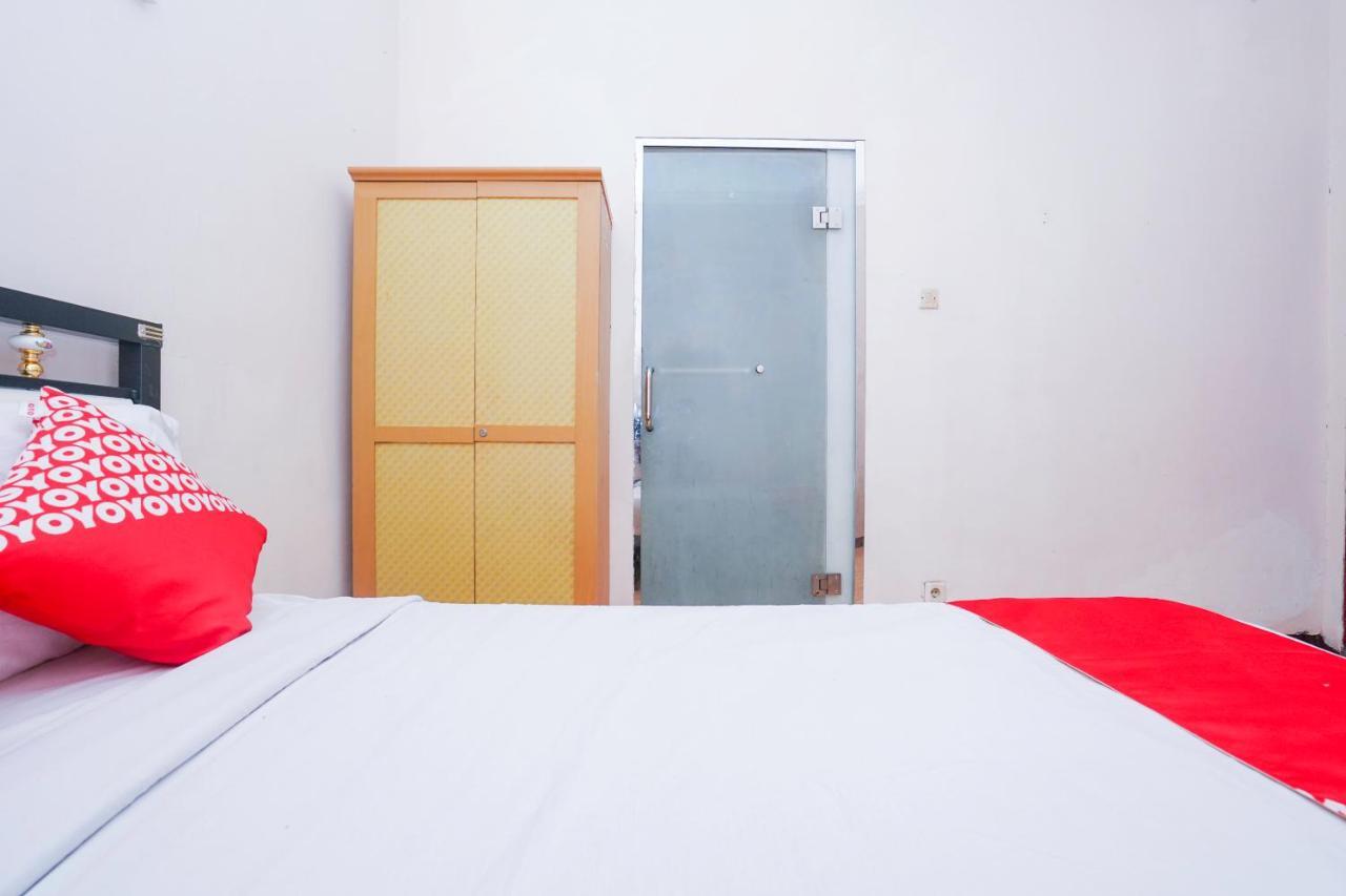 Collection O 1112 Comfitel Siwalankerto Aa4 Otel Surabaya Dış mekan fotoğraf