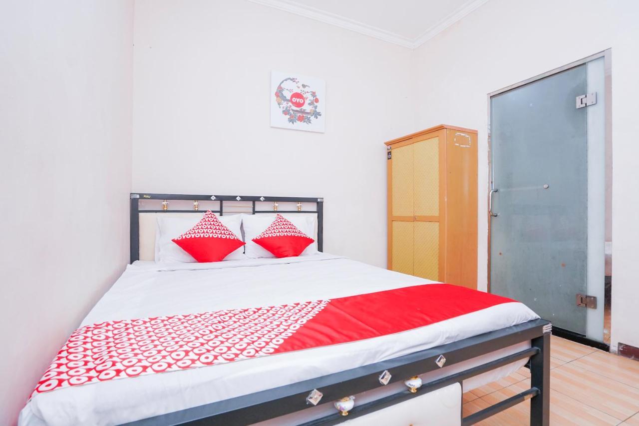 Collection O 1112 Comfitel Siwalankerto Aa4 Otel Surabaya Dış mekan fotoğraf