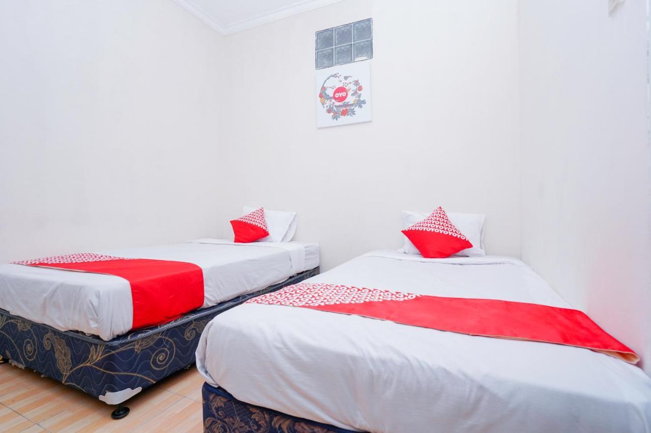 Collection O 1112 Comfitel Siwalankerto Aa4 Otel Surabaya Dış mekan fotoğraf