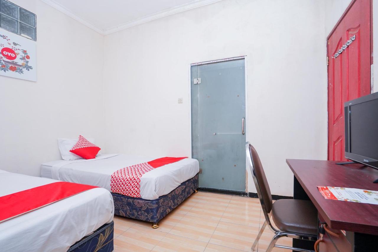 Collection O 1112 Comfitel Siwalankerto Aa4 Otel Surabaya Dış mekan fotoğraf